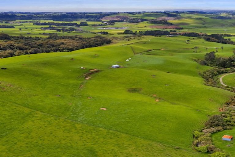 Photo of property in 19 Roddy Road, Everett Park, New Plymouth, 4373