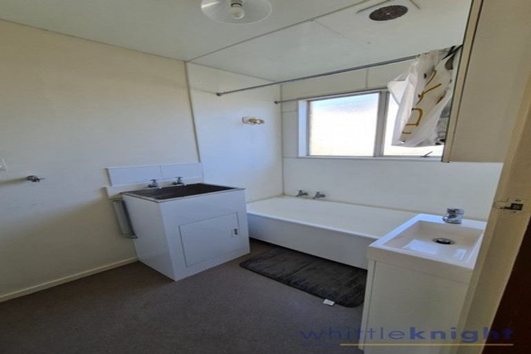 Photo of property in 2/7 Division Street, Riccarton, Christchurch, 8041