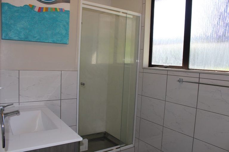 Photo of property in 1 Webster Place, Picton, 7220