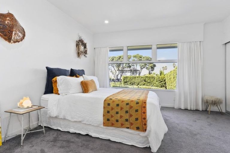 Photo of property in 38 Churchill Road, Murrays Bay, Auckland, 0630