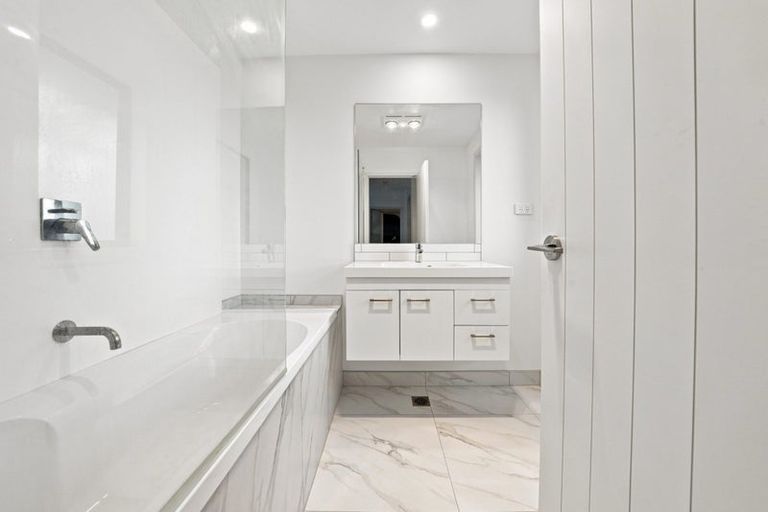 Photo of property in 10c Milton Road, Papatoetoe, Auckland, 2024