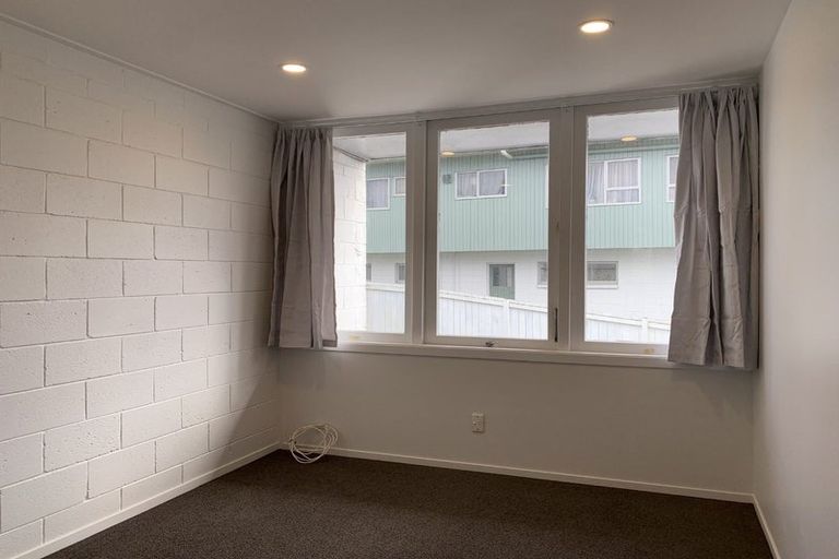 Photo of property in 4130 Great North Road, Glendene, Auckland, 0602