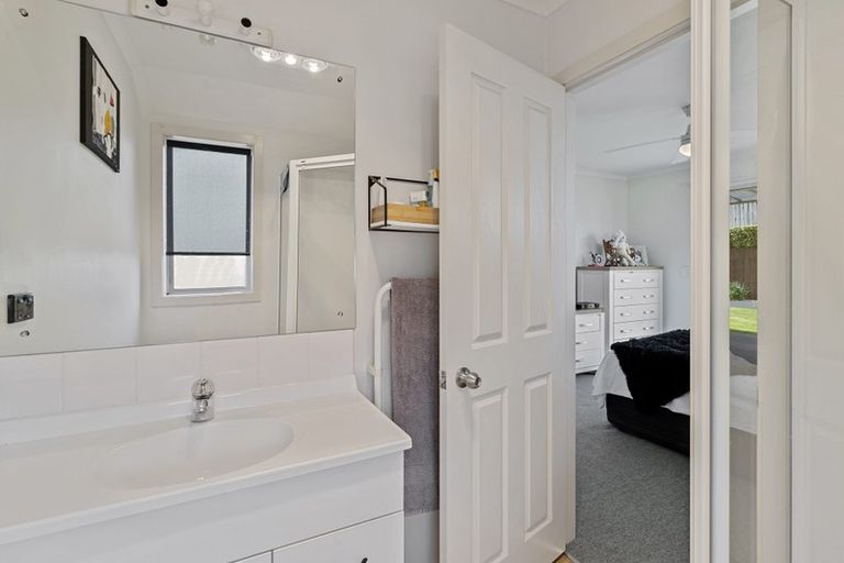 Photo of property in 49 Twickenham Place, Nawton, Hamilton, 3200