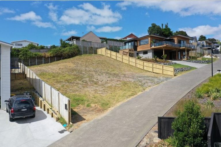 Photo of property in 15 Ariel Place, Snells Beach, 0920
