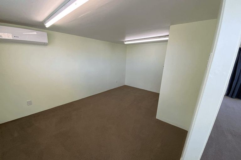 Photo of property in 5 Simpson Road, Ranui, Auckland, 0612