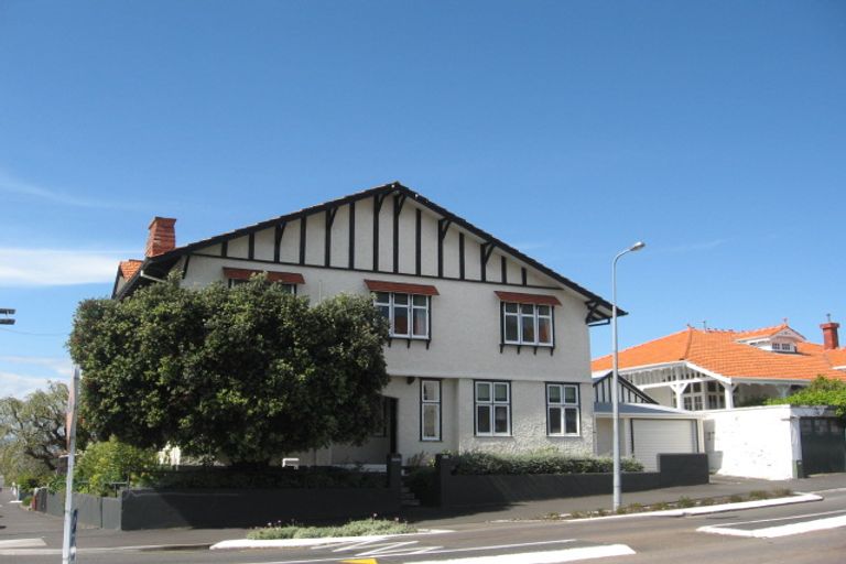 Photo of property in 250 Wicksteed Street, Whanganui, 4500