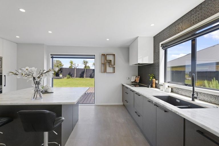 Photo of property in 51 Eastwood Rise, Waimairi Beach, Christchurch, 8083