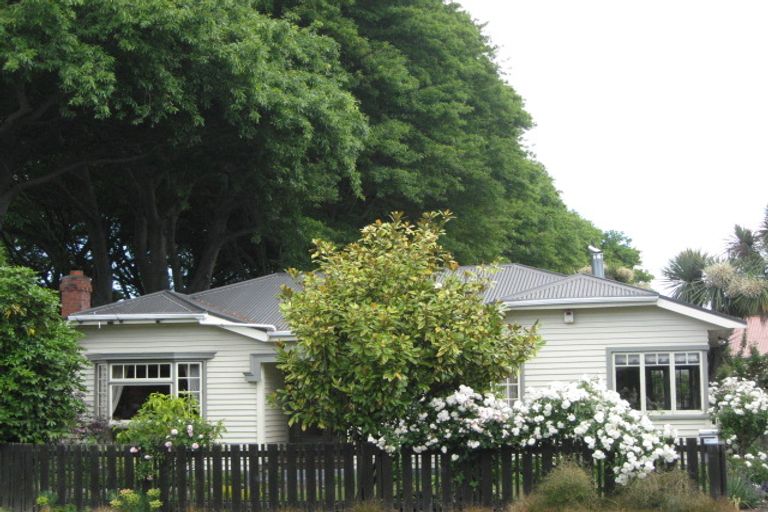 Photo of property in 69 Stapletons Road, Richmond, Christchurch, 8013