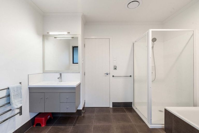 Photo of property in 112 Dickson Road, Papamoa Beach, Papamoa, 3118