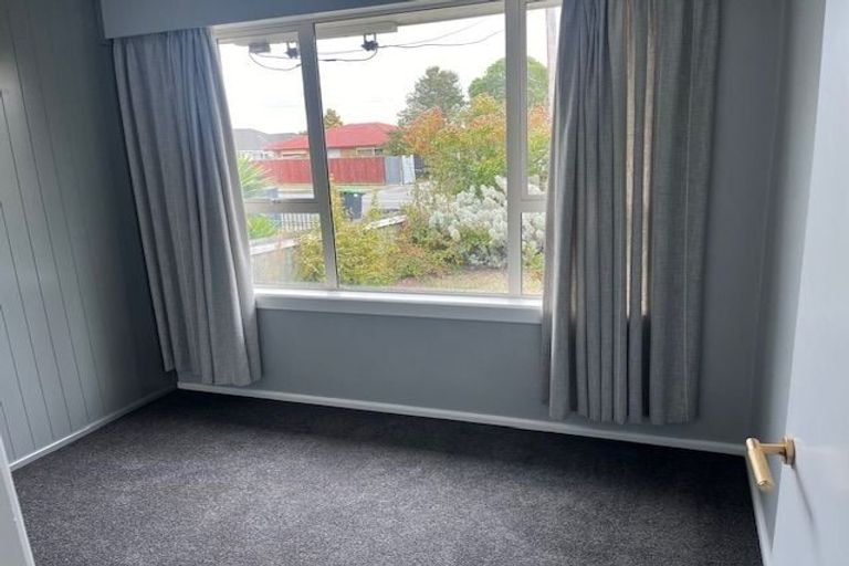 Photo of property in 38 Cutts Road, Russley, Christchurch, 8042
