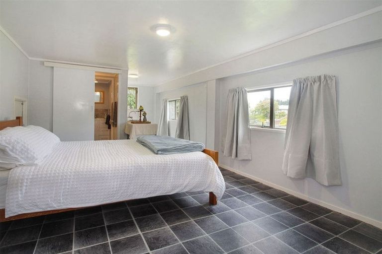 Photo of property in 29 Taihiki Road, Clarks Beach, 2122
