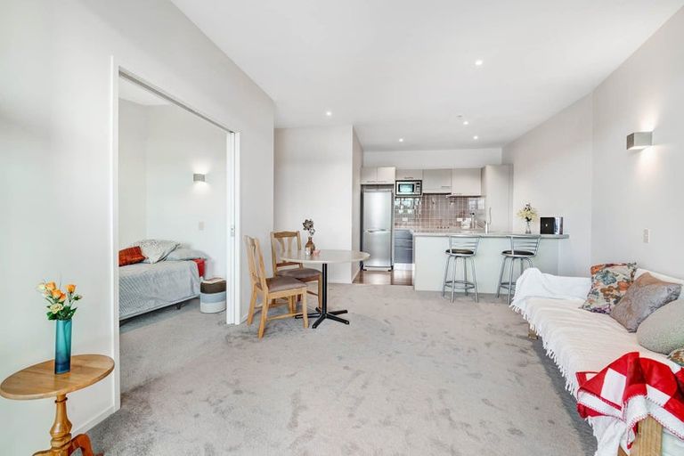 Photo of property in 507/11 Tamariki Avenue, Kelston, Auckland, 0602