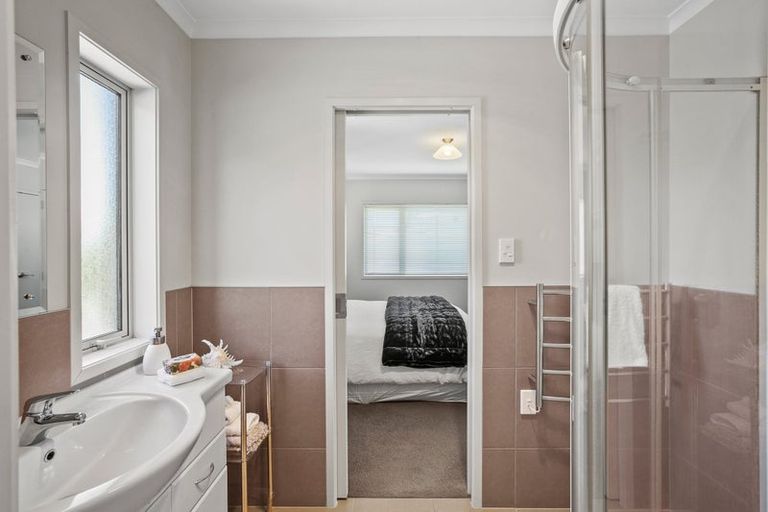 Photo of property in 22 Fulford Street, New Plymouth, 4310