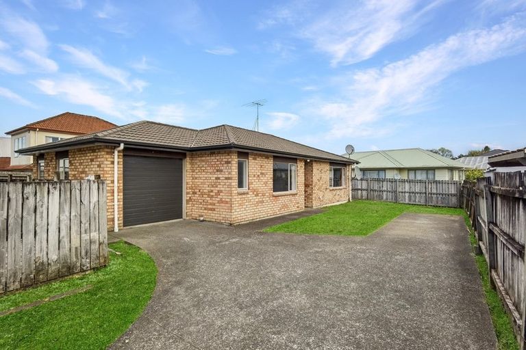 Photo of property in 111a Universal Drive, Henderson, Auckland, 0610