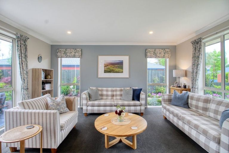 Photo of property in 11 Steane Place, Halswell, Christchurch, 8025