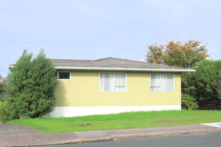 Photo of property in 15a Albatross Road, Red Beach, 0932