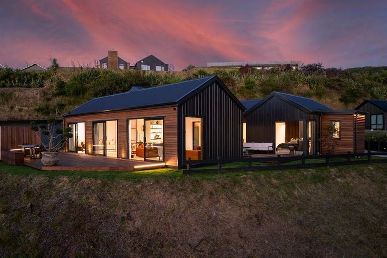 Photo of property in 11 Sparrowhawk Way, Kinloch, Taupo, 3377