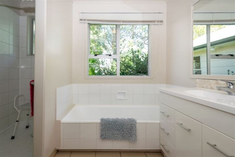 Photo of property in 16 Nicholson Street, Renwick, 7204