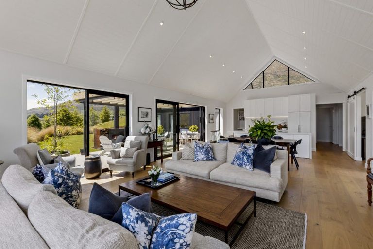 Photo of property in 1 Chimney Lane, Jacks Point, Queenstown, 9371