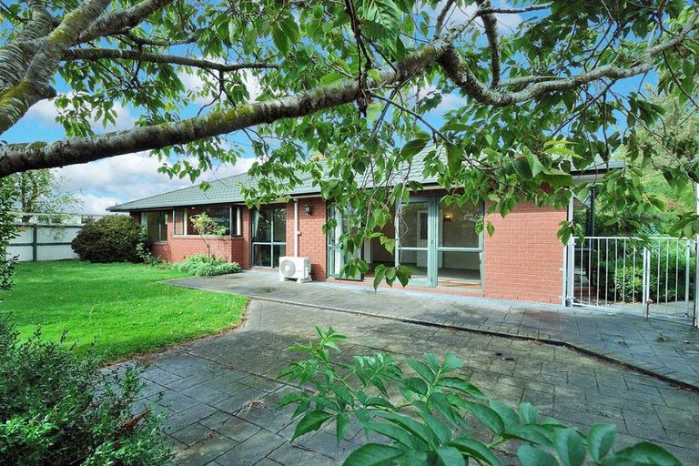 Photo of property in 2/10 Sefton Street, Belfast, Christchurch, 8051