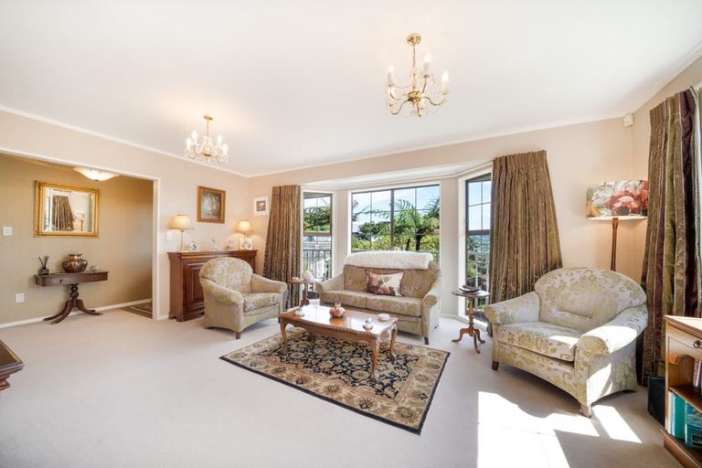Photo of property in 8 Makatote Grove, Churton Park, Wellington, 6037