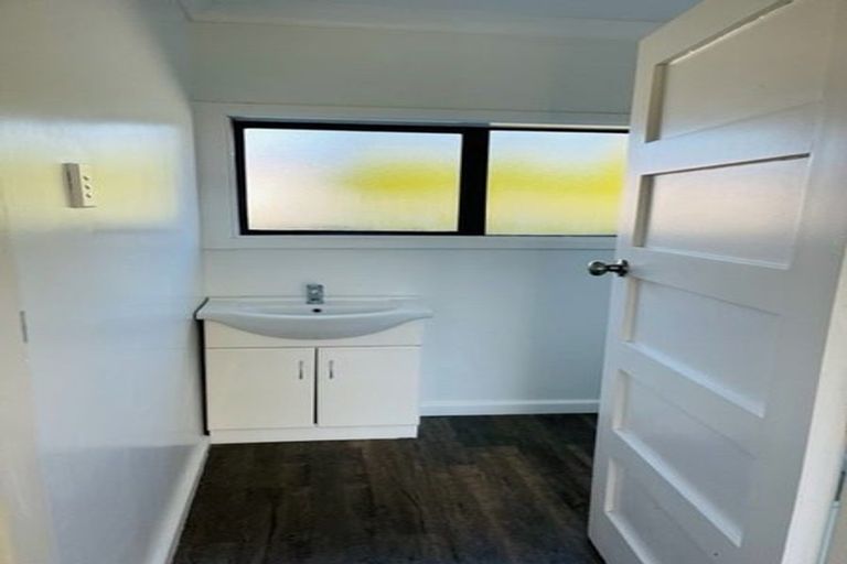 Photo of property in 35 Saint Johns Street, Woolston, Christchurch, 8062