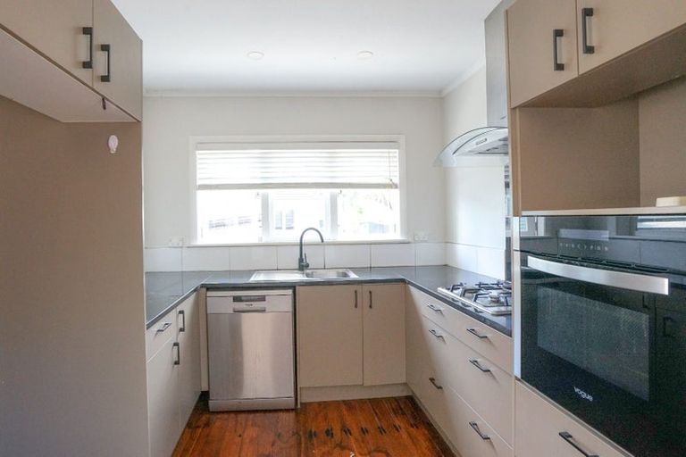 Photo of property in 1/74 Sutton Crescent, Papakura, 2110