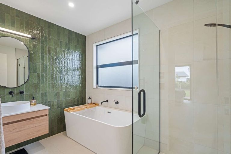 Photo of property in 11 Orchiston Way, Lincoln, 7608