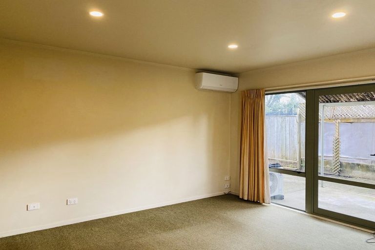 Photo of property in 54b Delta Avenue, New Lynn, Auckland, 0600