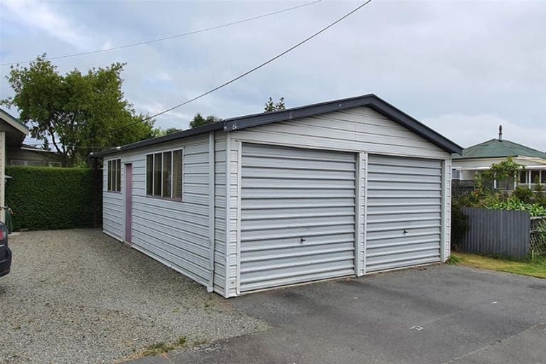 Photo of property in 1 Edward Street, Waimate, 7924