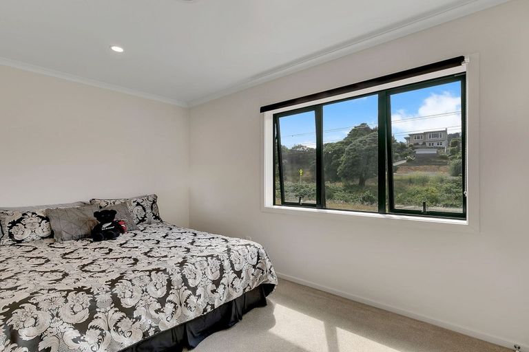Photo of property in 8/9 Surrey Street, Tawa, Wellington, 5028