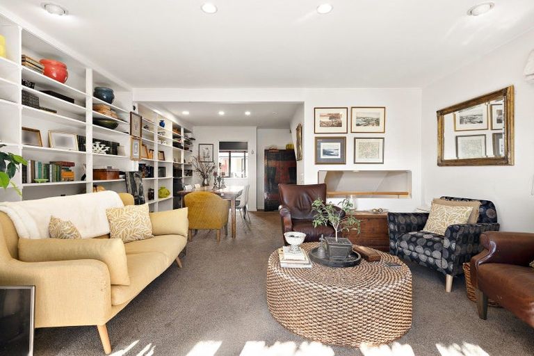 Photo of property in 8/14 Harriett Street, Thorndon, Wellington, 6011