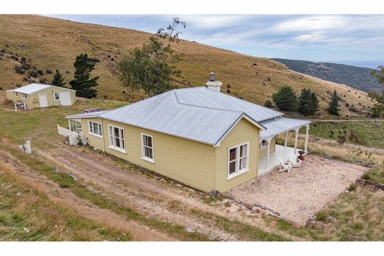 Photo of property in 3 Robin Hood Bay Road, Peraki, Little River, 7591