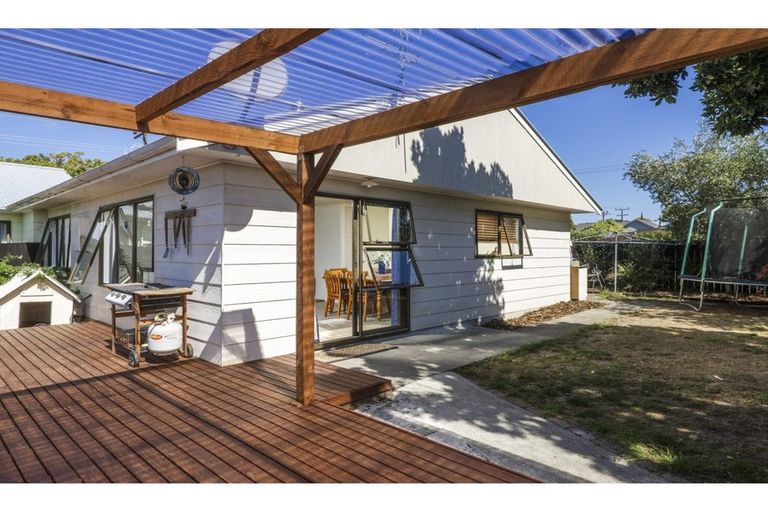 Photo of property in 2 Waimea West Road, Brightwater, 7022