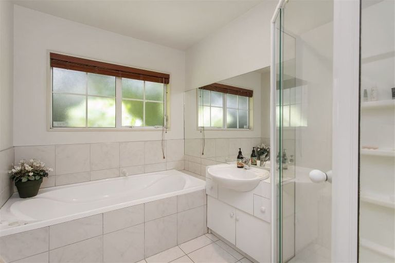 Photo of property in 1/17 Snowdon Road, Fendalton, Christchurch, 8052