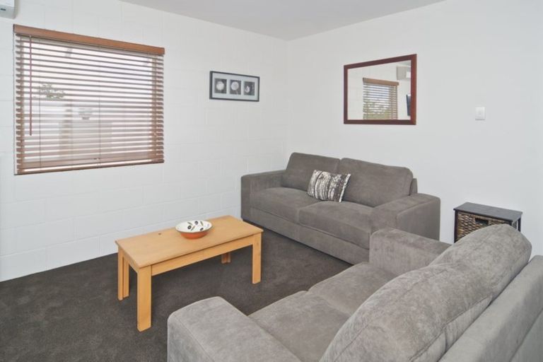 Photo of property in 31 Holly Road, St Albans, Christchurch, 8014