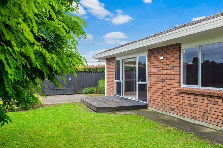 Photo of property in 2/10 Mangarata Avenue, Papatoetoe, Auckland, 2025