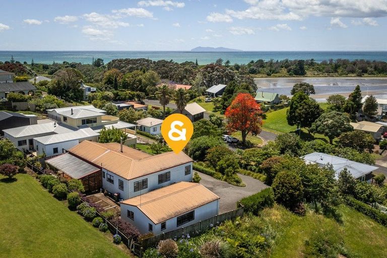 Photo of property in 2 Denby Close, Athenree, Katikati, 3177