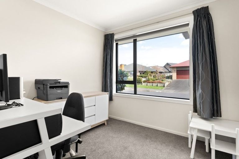 Photo of property in 10 Saint James Place, Fairfield, Dunedin, 9018