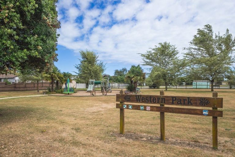 Photo of property in 137 Tiro Tiro Road, Levin, 5510