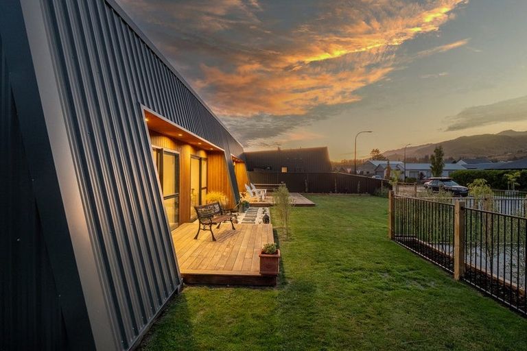 Photo of property in 14 Cumberland Road, Lower Shotover, Queenstown, 9304