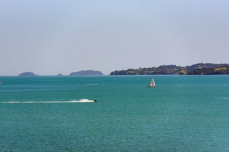 Photo of property in 37 Hawke Crescent, Beachlands, Auckland, 2018