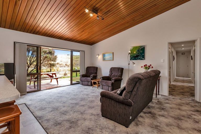 Photo of property in 70 Baylys Coast Road, Dargaville, 0377