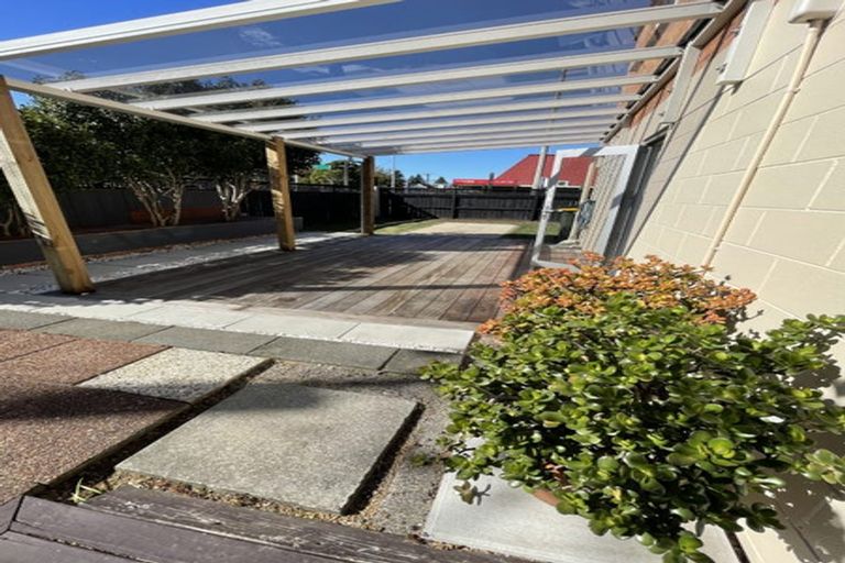 Photo of property in 1/5 Glen Road, Browns Bay, Auckland, 0630