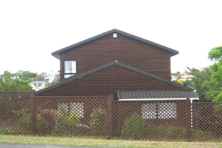 Photo of property in 62 Nigel Road, Browns Bay, Auckland, 0630