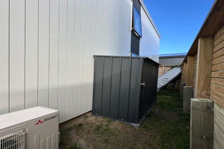 Photo of property in 12/166 Queens Drive, Lyall Bay, Wellington, 6022