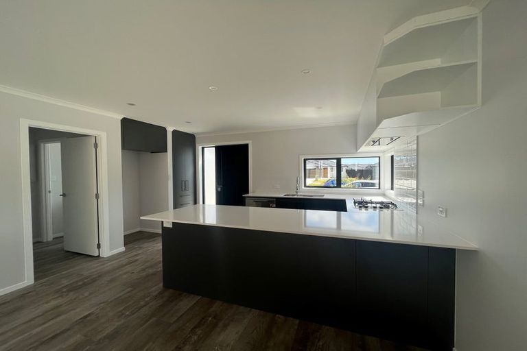 Photo of property in 10 Dahl Drive, Wallaceville, Upper Hutt, 5018