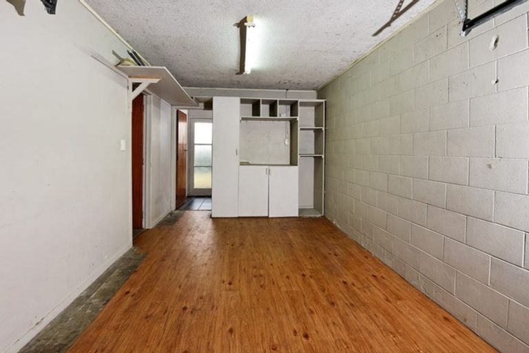 Photo of property in 1/106 Colwill Road, Massey, Auckland, 0614