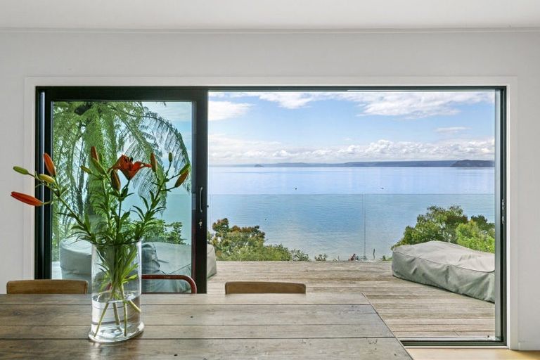 Photo of property in 21 Waiparemo Crescent, Pukawa Bay, Turangi, 3381