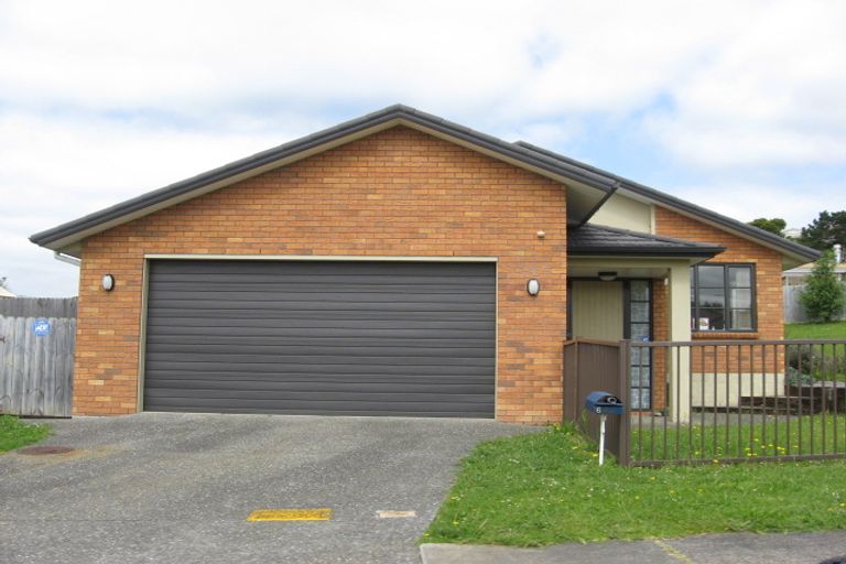 Photo of property in 6 Valley Fields Place, Pukekohe, 2120